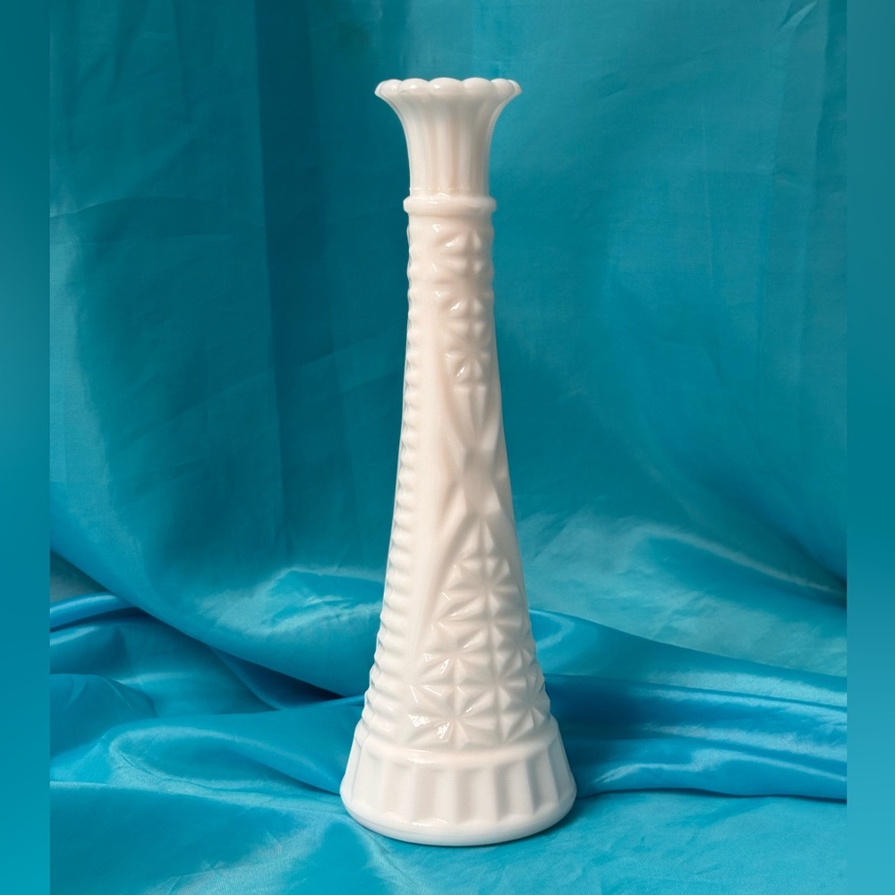 Vintage Anchor Hocking White Milk Glass 9” Bud Vase